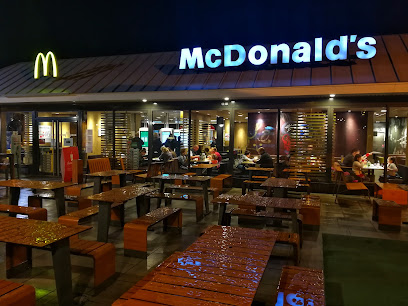 Pizza de McDonald's à Bruz
