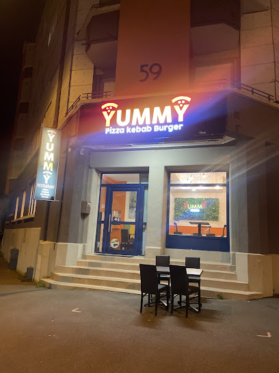 Pizza de ŸUMMŸ FALAFEL & SHAWARMA à Rennes
